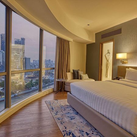 Novotel Suites Manila At Acqua Mandaluyong ภายนอก รูปภาพ