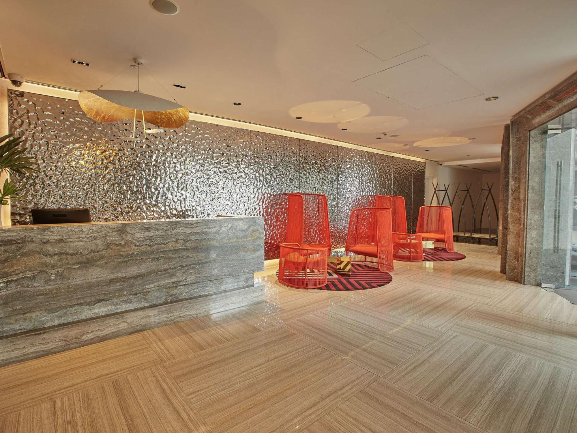 Novotel Suites Manila At Acqua Mandaluyong ภายนอก รูปภาพ
