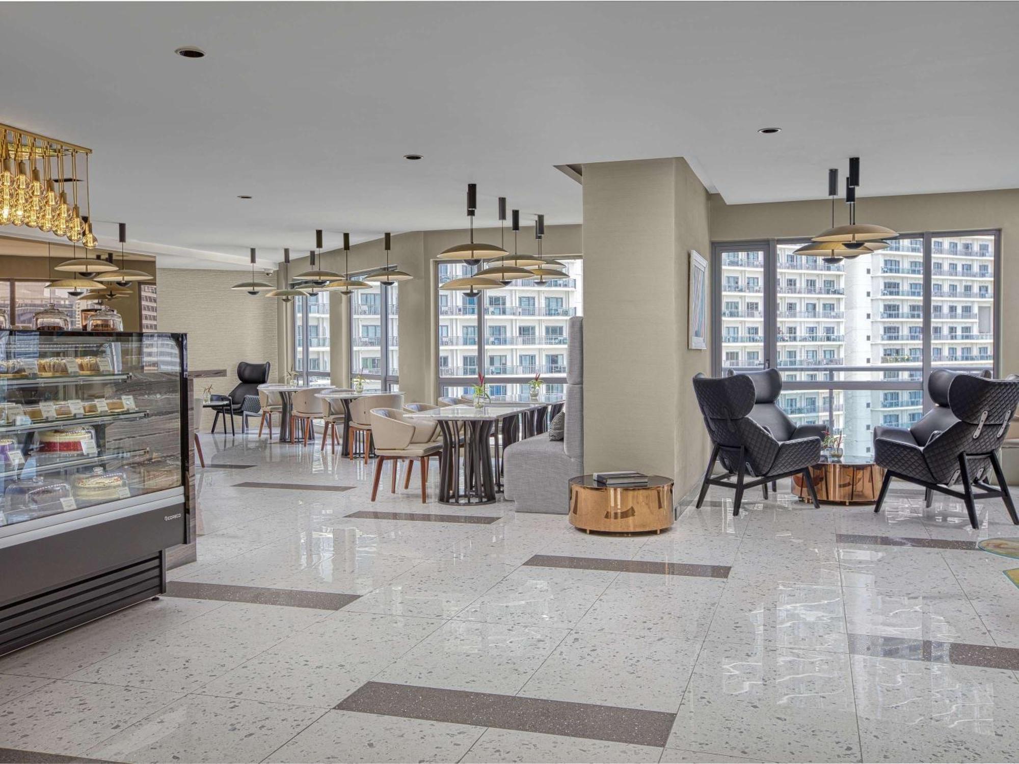 Novotel Suites Manila At Acqua Mandaluyong ภายนอก รูปภาพ