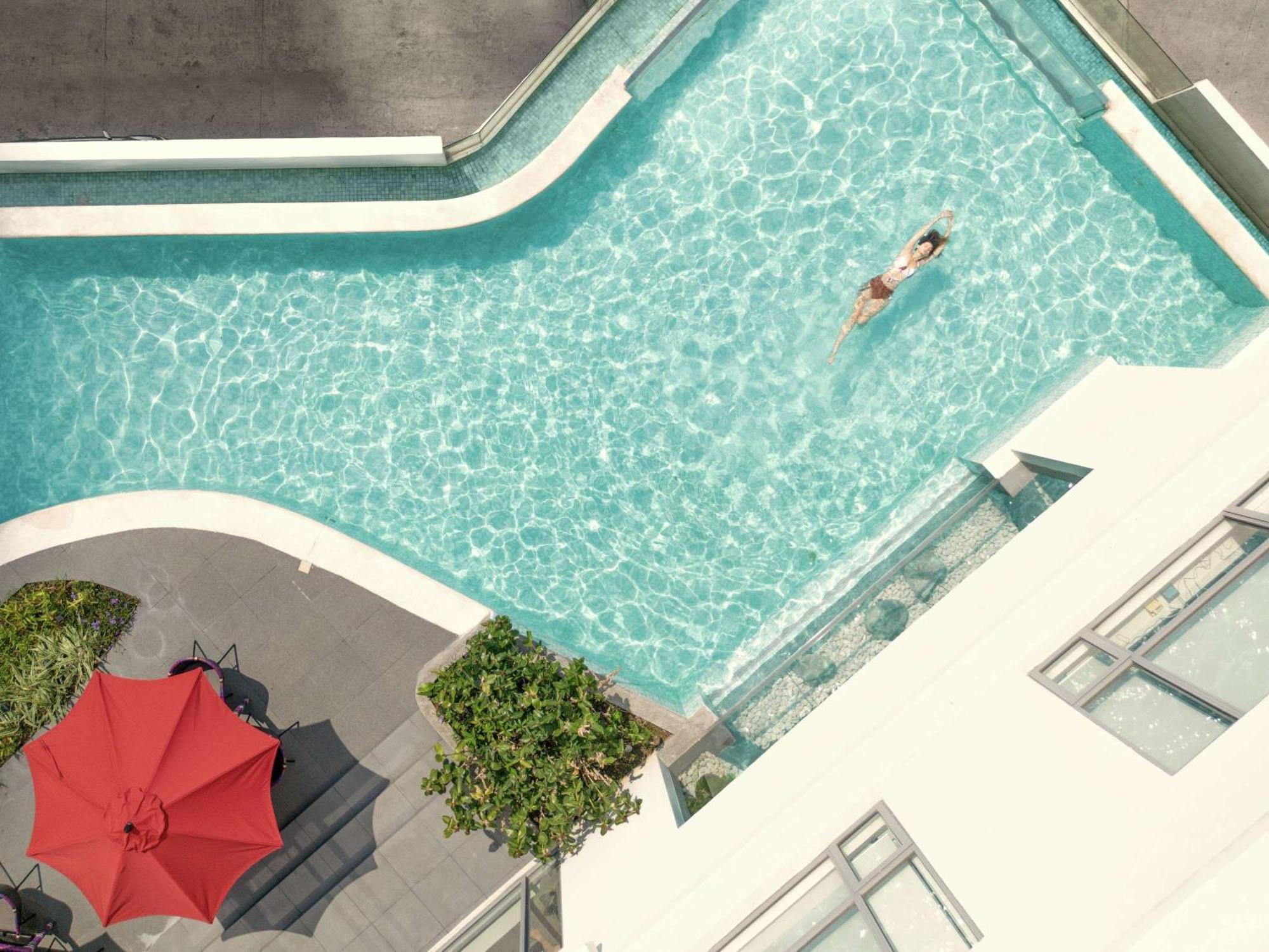 Novotel Suites Manila At Acqua Mandaluyong ภายนอก รูปภาพ
