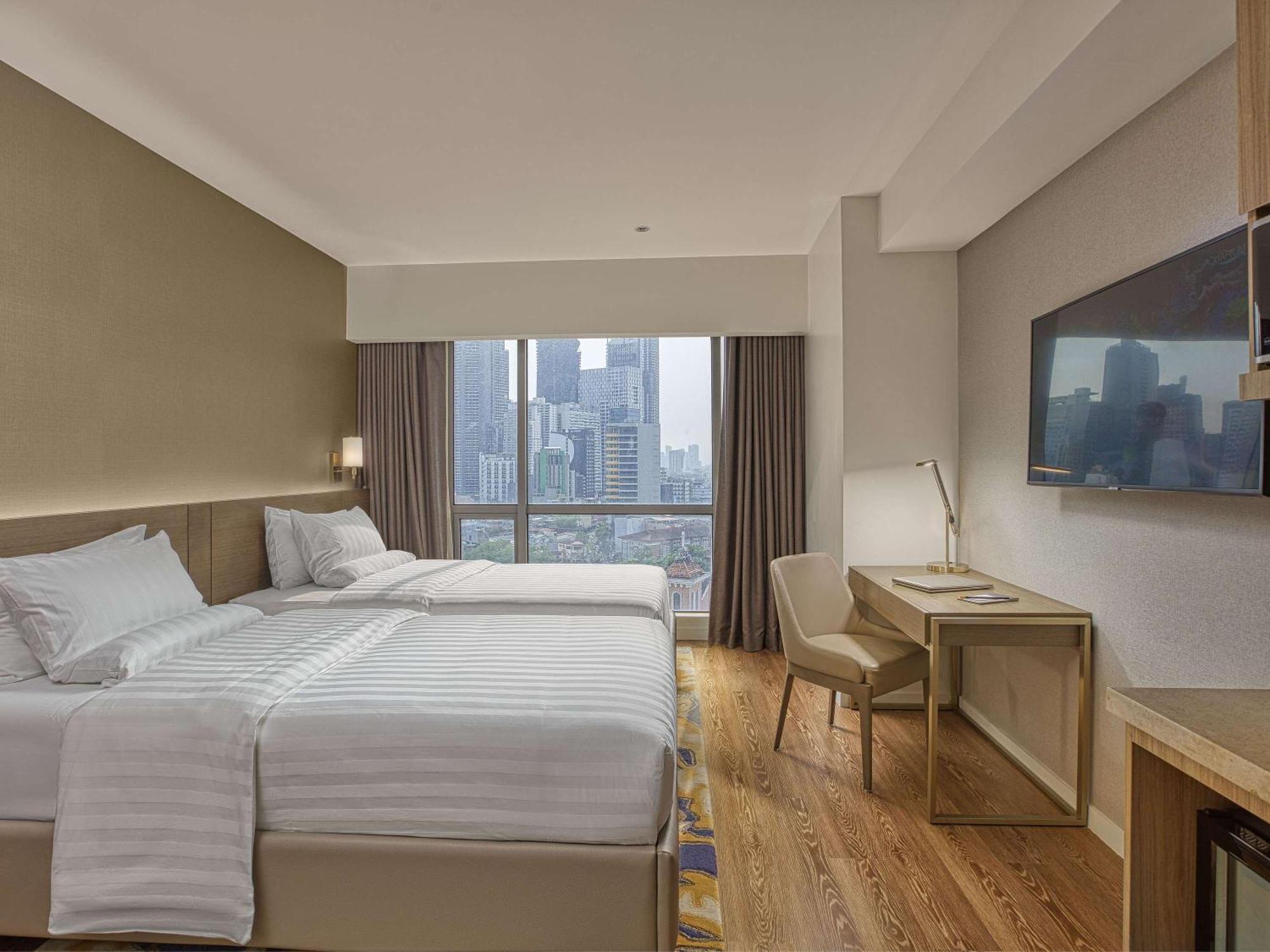 Novotel Suites Manila At Acqua Mandaluyong ภายนอก รูปภาพ